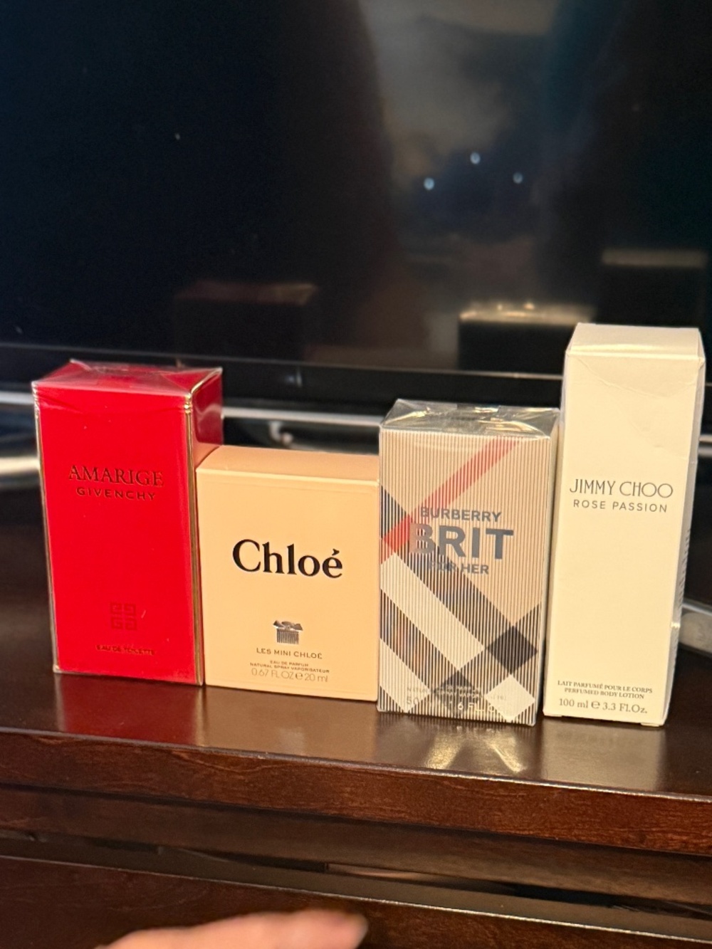 Assortment of Perfume - Picture 2 of 8